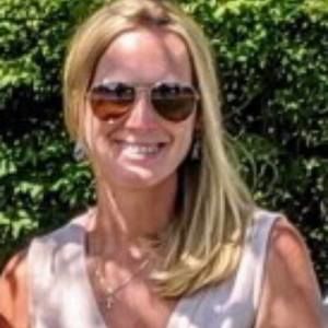 Meet your Posher, Aprille